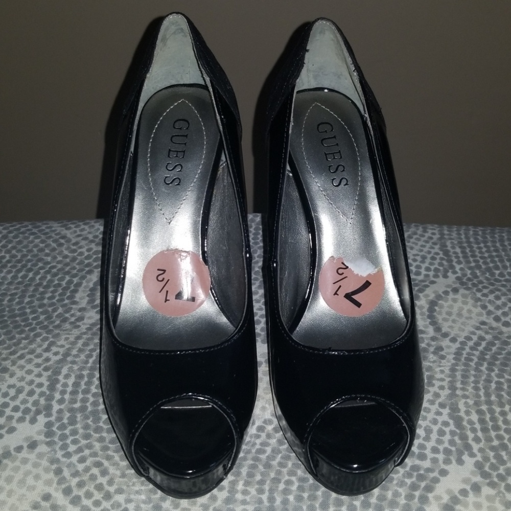 Guess Sandals
